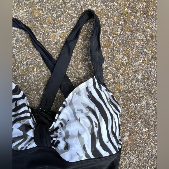 CATALINA WOMENS 3X BLACK & WHITE ONE PIECE SWIMSUIT - Picture 2 of 7